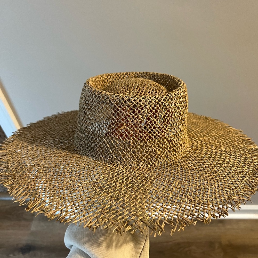 Never worn Lack of Color Hat size medium ( 57CM (M)